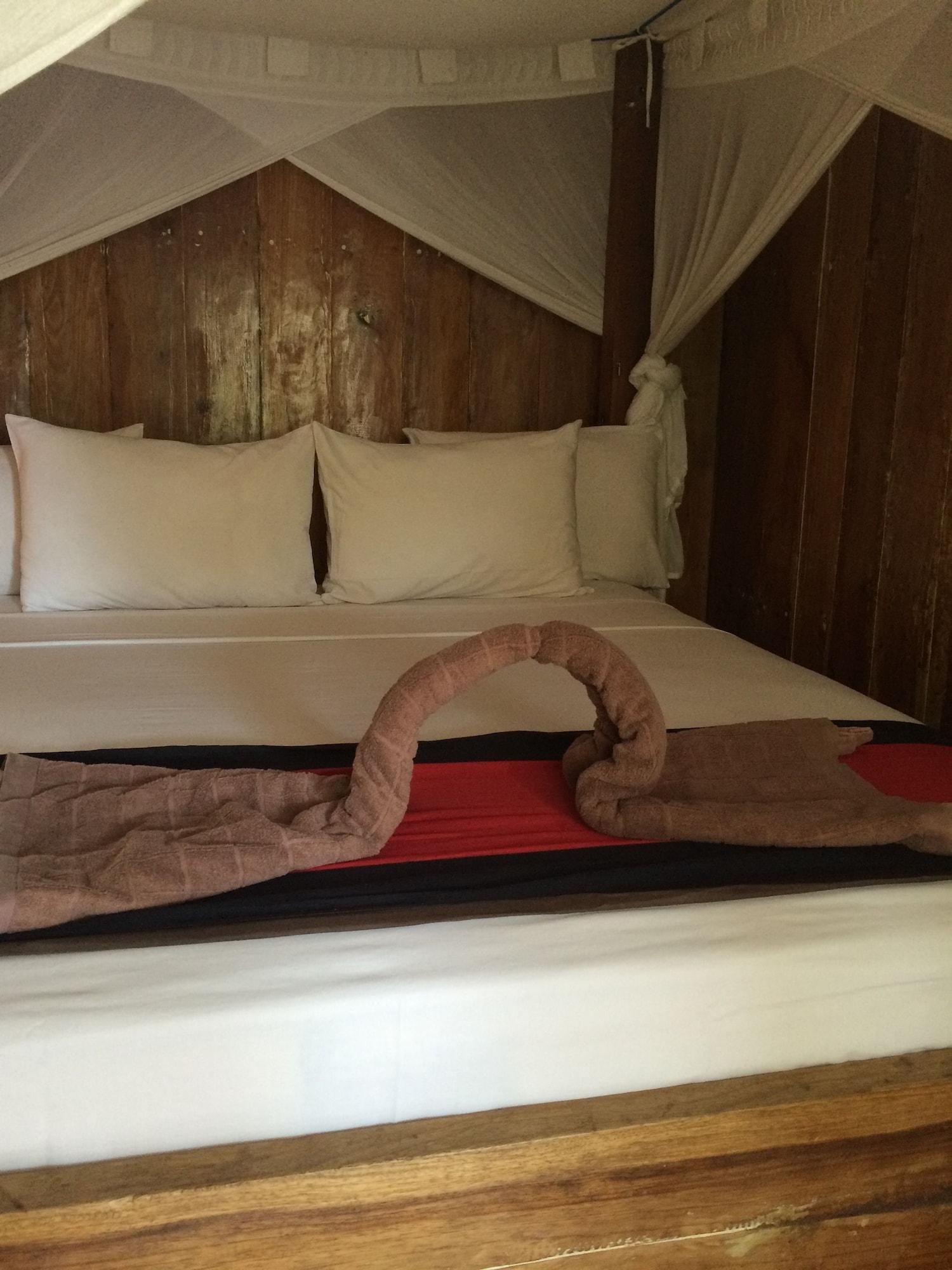 Le Petit Gili Hotel กีลีตราวางัน ภายนอก รูปภาพ